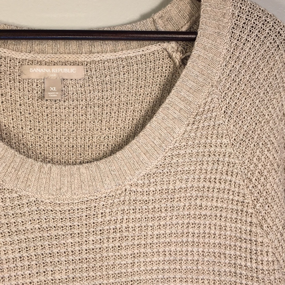Banana Republic Oatmeal/Gold 3/4 Sleeve Sweater